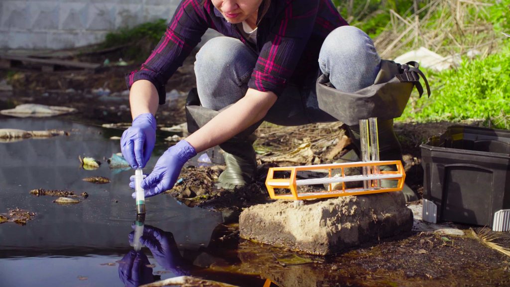 Detection des pollutions et analyse eau